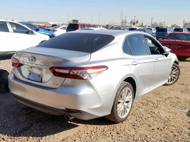 4T1B11HK5JU007646 - 2018 TOYOTA CAMRY SILVER photo 4