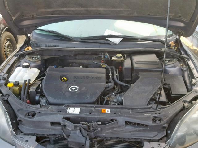 JM1BK144771653418 - 2007 MAZDA 3 HATCHBAC GRAY photo 7