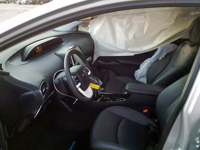 JTDKARFP1J3076521 - 2018 TOYOTA PRIUS PRIM ვერცხლისფერი ფოტო 5
