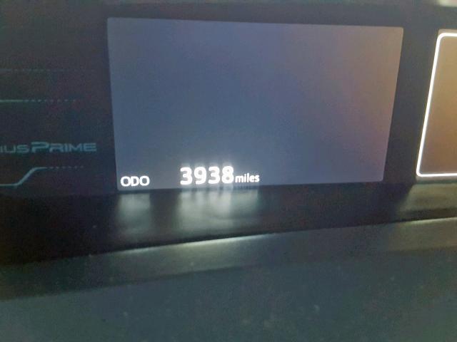 JTDKARFP1J3076521 - 2018 TOYOTA PRIUS PRIM ვერცხლისფერი ფოტო 8