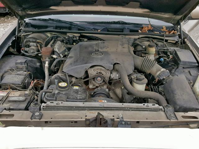 2FAFP74W81X145860 - 2001 FORD CROWN VICT TAN photo 7