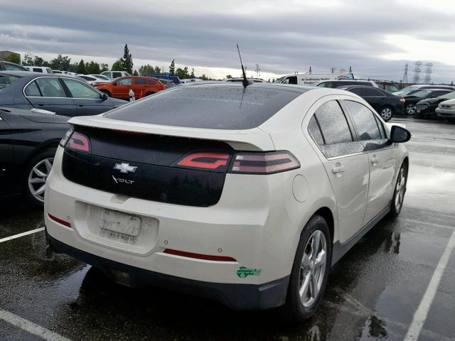 1G1RH6E42CU124632 - 2012 CHEVROLET VOLT WHITE photo 4