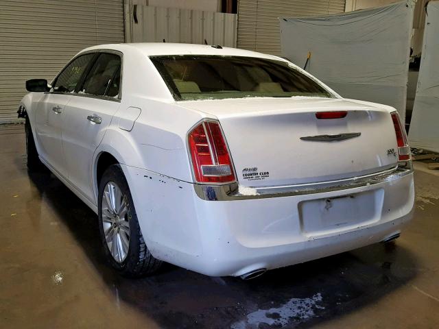 2C3CCAKT7CH184570 - 2012 CHRYSLER 300C WHITE photo 3