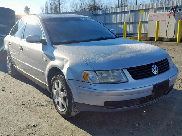 WVWMA63B1XE357229 - 1999 VOLKSWAGEN PASSAT GLS SILVER photo 1