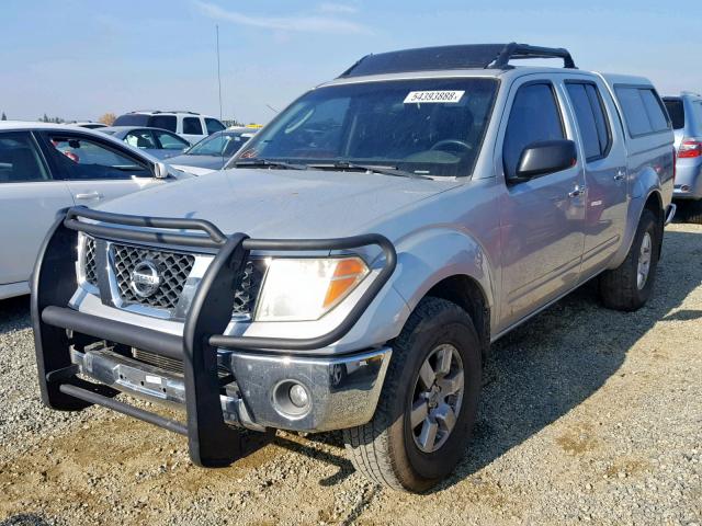 1N6AD07W68C438547 - 2008 NISSAN FRONTIER C SILVER photo 2