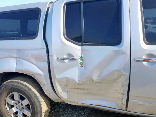 1N6AD07W68C438547 - 2008 NISSAN FRONTIER C SILVER photo 9