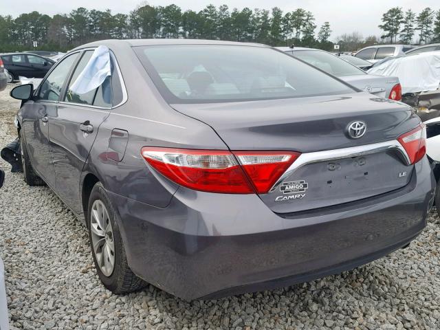 4T1BF1FKXFU105826 - 2015 TOYOTA CAMRY LE BLUE photo 3