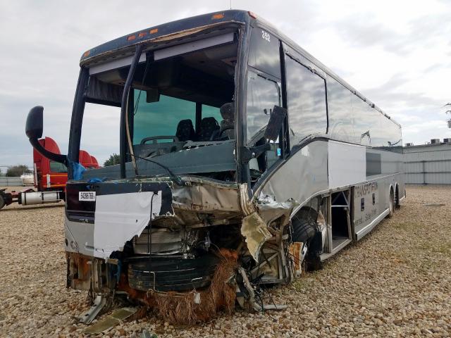 YE2CC15B0A2046198 - 2010 VAN HOOL C2045 SILVER photo 2