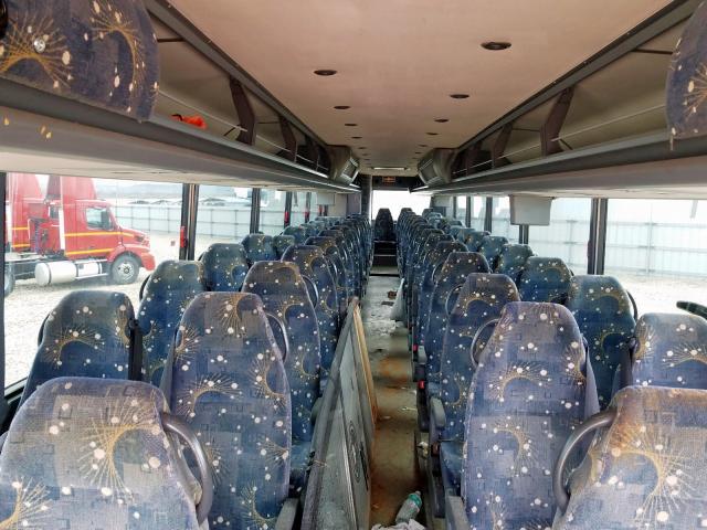 YE2CC15B0A2046198 - 2010 VAN HOOL C2045 SILVER photo 6