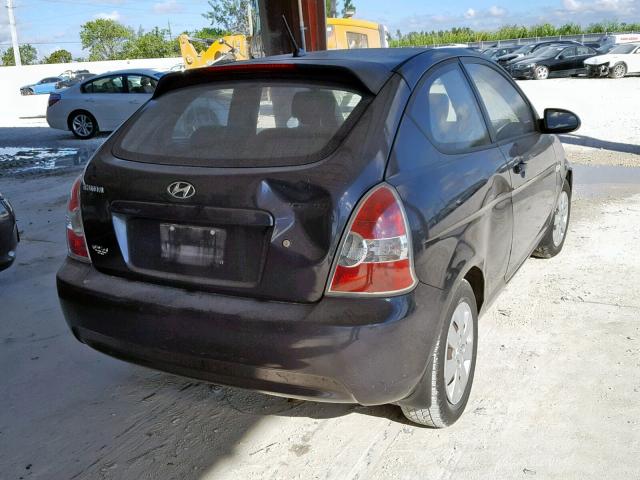 KMHCM36C68U058845 - 2008 HYUNDAI ACCENT GS CHARCOAL photo 4