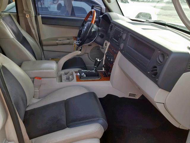 1J8HG68207C672326 - 2007 JEEP COMMANDER BEIGE photo 5