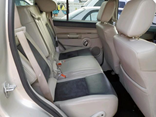 1J8HG68207C672326 - 2007 JEEP COMMANDER BEIGE photo 6