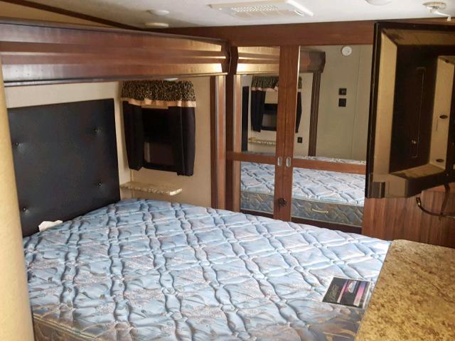 4YDF35222HA740388 - 2017 KEYSTONE MONTANA CREAM photo 6