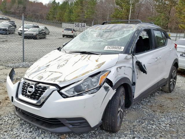 3N1CP5CU1JL536743 - 2018 NISSAN KICKS S WHITE photo 2