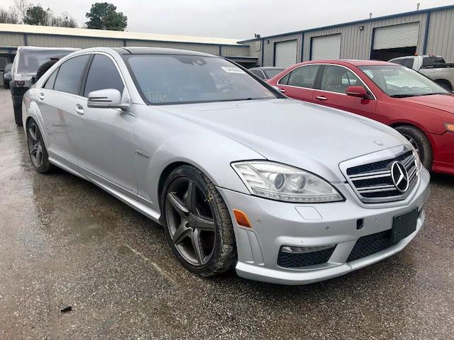 WDDNG7HB5AA307634 - 2010 MERCEDES-BENZ S 63 AMG SILVER photo 1