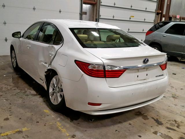 JTHBW1GG4D2009941 - 2013 LEXUS ES 300H WHITE photo 3