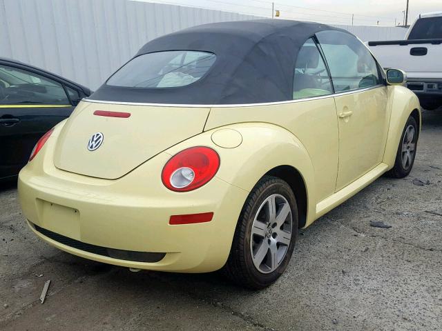 3VWPF31Y16M304766 - 2006 VOLKSWAGEN NEW BEETLE YELLOW photo 4