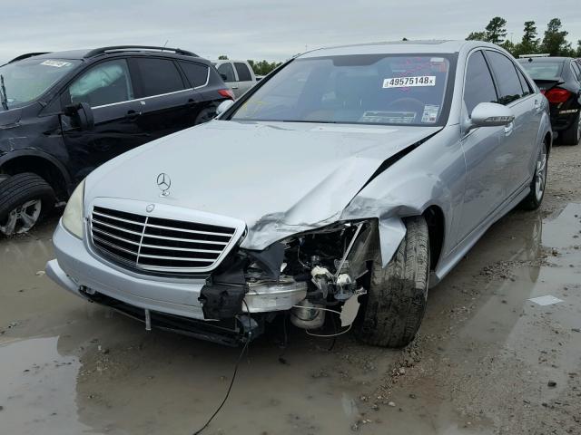 WDDNG71X18A166626 - 2008 MERCEDES-BENZ S 550 SILVER photo 2