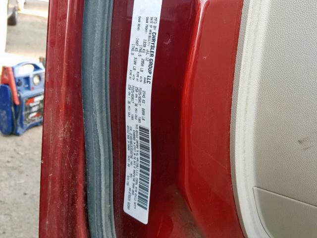 2C4RVABG3CR393706 - 2012 VOLKSWAGEN ROUTAN SE RED photo 10