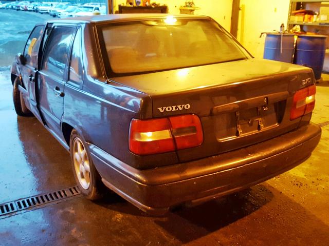 YV1LS5546W1423419 - 1998 VOLVO S70 GRAY photo 3