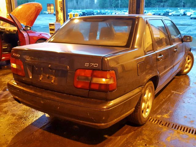 YV1LS5546W1423419 - 1998 VOLVO S70 GRAY photo 4