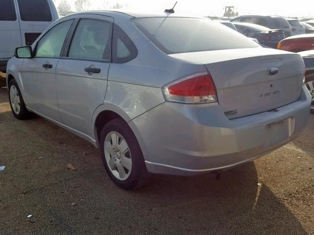 1FAHP34NX8W208648 - 2008 FORD FOCUS S/SE SILVER photo 3