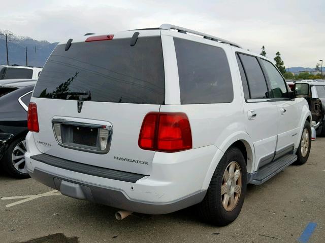 5LMFU27R63LJ43898 - 2003 LINCOLN NAVIGATOR Ақ фото 4