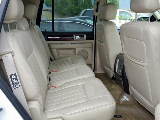 5LMFU27R63LJ43898 - 2003 LINCOLN NAVIGATOR Ақ фото 6