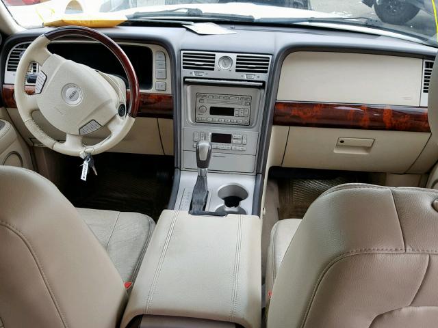 5LMFU27R63LJ43898 - 2003 LINCOLN NAVIGATOR Ақ фото 9