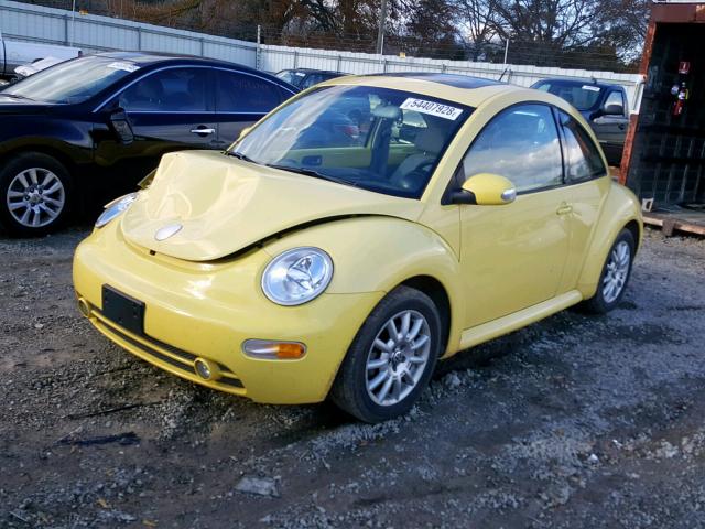 3VWCR31C94M415072 - 2004 VOLKSWAGEN NEW BEETLE YELLOW photo 2