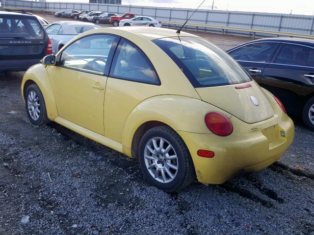 3VWCR31C94M415072 - 2004 VOLKSWAGEN NEW BEETLE YELLOW photo 3