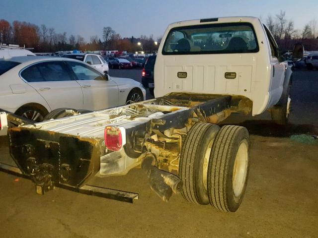 1FDAF56R78EA18575 - 2008 FORD F550 SUPER WHITE photo 4