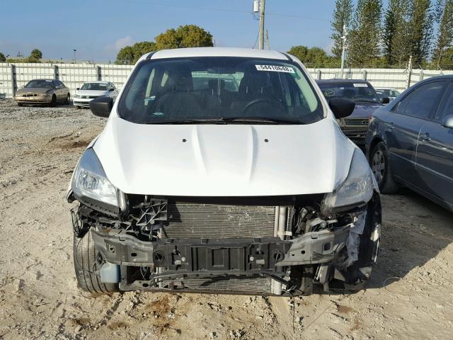 1FMCU0F76GUB11706 - 2016 FORD ESCAPE S WHITE photo 9