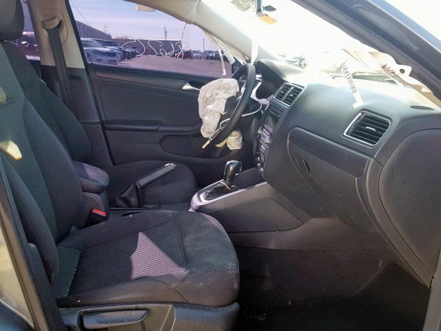 3VW2K7AJ4DM290519 - 2013 VOLKSWAGEN JETTA BASE Սև լուսանկար 5