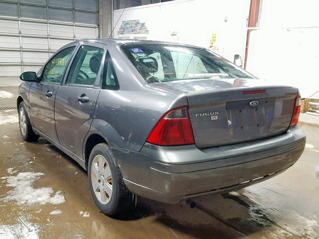 1FAFP34N57W181347 - 2007 FORD FOCUS ZX4 GRAY photo 3