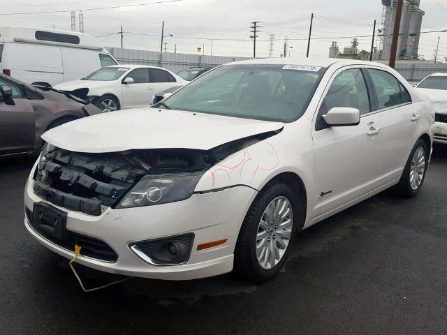 3FADP0L36AR431680 - 2010 FORD FUSION HYB WHITE photo 2