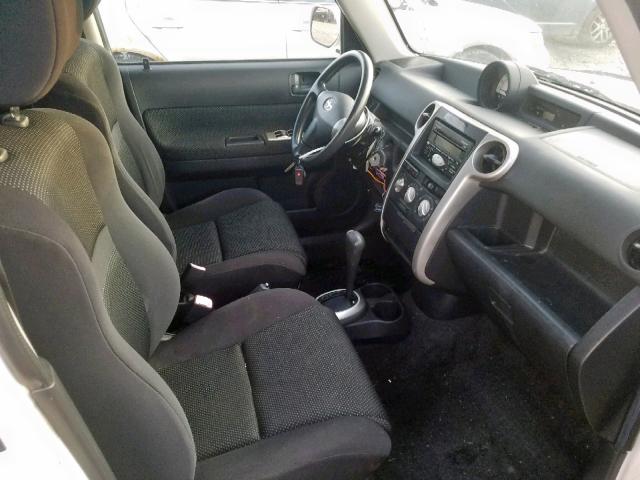JTLKT324840148408 - 2004 TOYOTA SCION XB 白色 照片 5