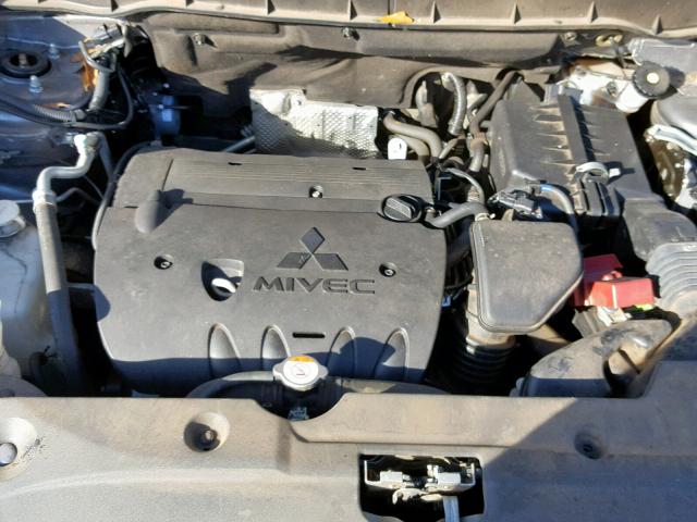 4A4AP3AW4FE049324 - 2015 MITSUBISHI OUTLANDER GRAY photo 7