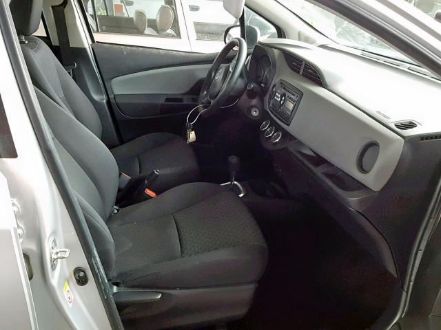 VNKKTUD36HA082339 - 2017 TOYOTA YARIS L SILVER photo 5