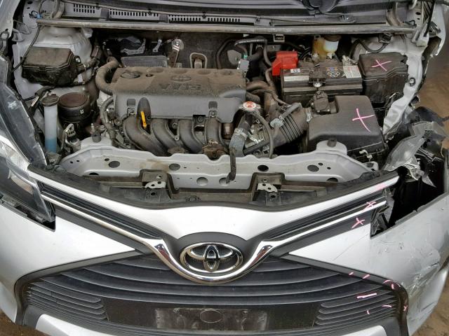 VNKKTUD36HA082339 - 2017 TOYOTA YARIS L SILVER photo 7