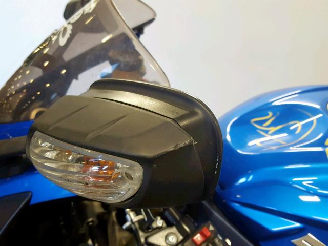 JS1GR7MA5B2103206 - 2011 SUZUKI GSX750 BLUE photo 19