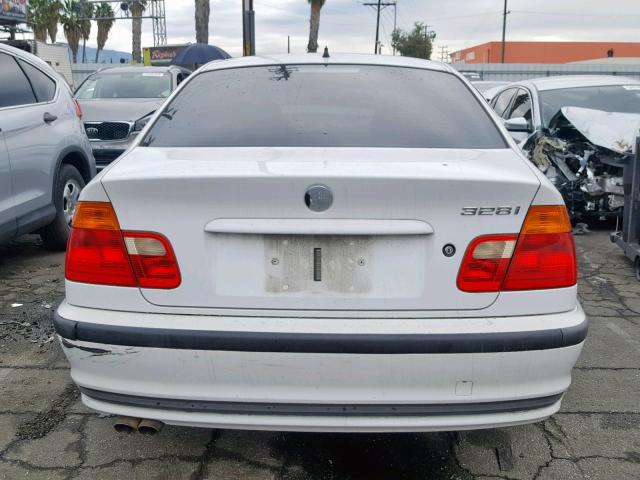 WBAAM5332XFR06697 - 1999 BMW 328I AUTOM WHITE photo 10
