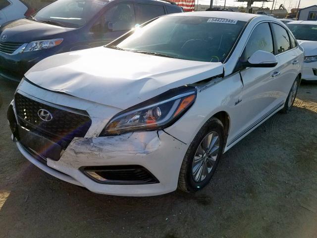 KMHE24L10HA045839 - 2017 HYUNDAI SONATA HYB WHITE photo 2