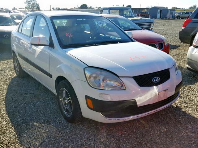 KNADE123966088372 - 2006 KIA RIO WHITE photo 1