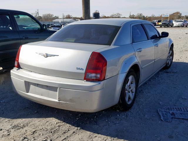 2C3KA43R16H263453 - 2006 CHRYSLER 300 SILVER photo 4