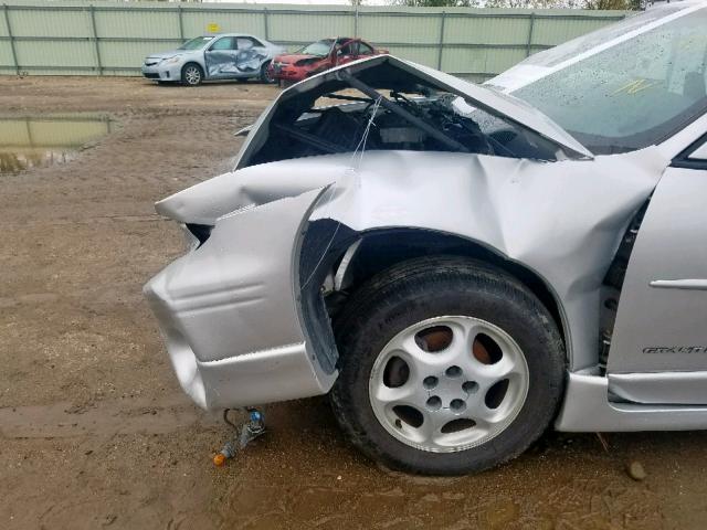 1G2WP12K32F196093 - 2002 PONTIAC GRAND PRIX SILVER photo 10
