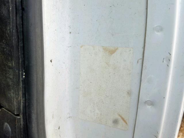 1GBT8J4353F511399 - 2003 CHEVROLET C8500 C8C0 WHITE photo 10