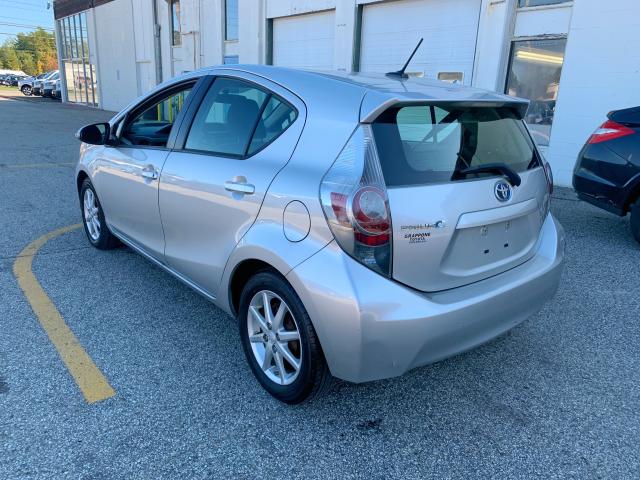 JTDKDTB34C1519119 - 2012 TOYOTA PRIUS C SILVER photo 3