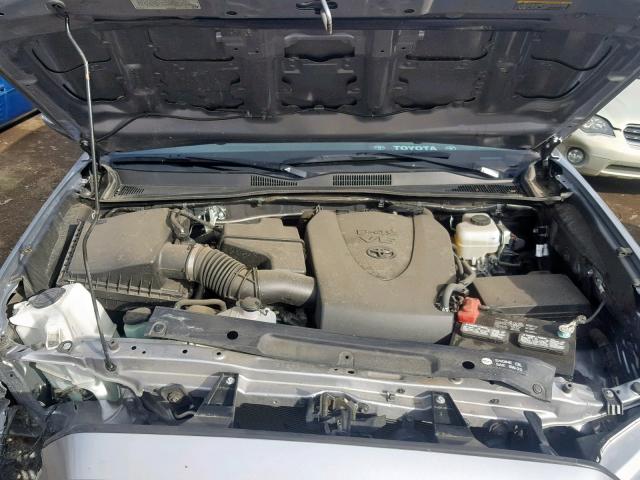 3TMCZ5AN0HM076627 - 2017 TOYOTA TACOMA DOU ნაცრისფერი ფოტო 7