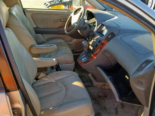 JTJGF10U020144881 - 2002 LEXUS RX 300 GRAY photo 5